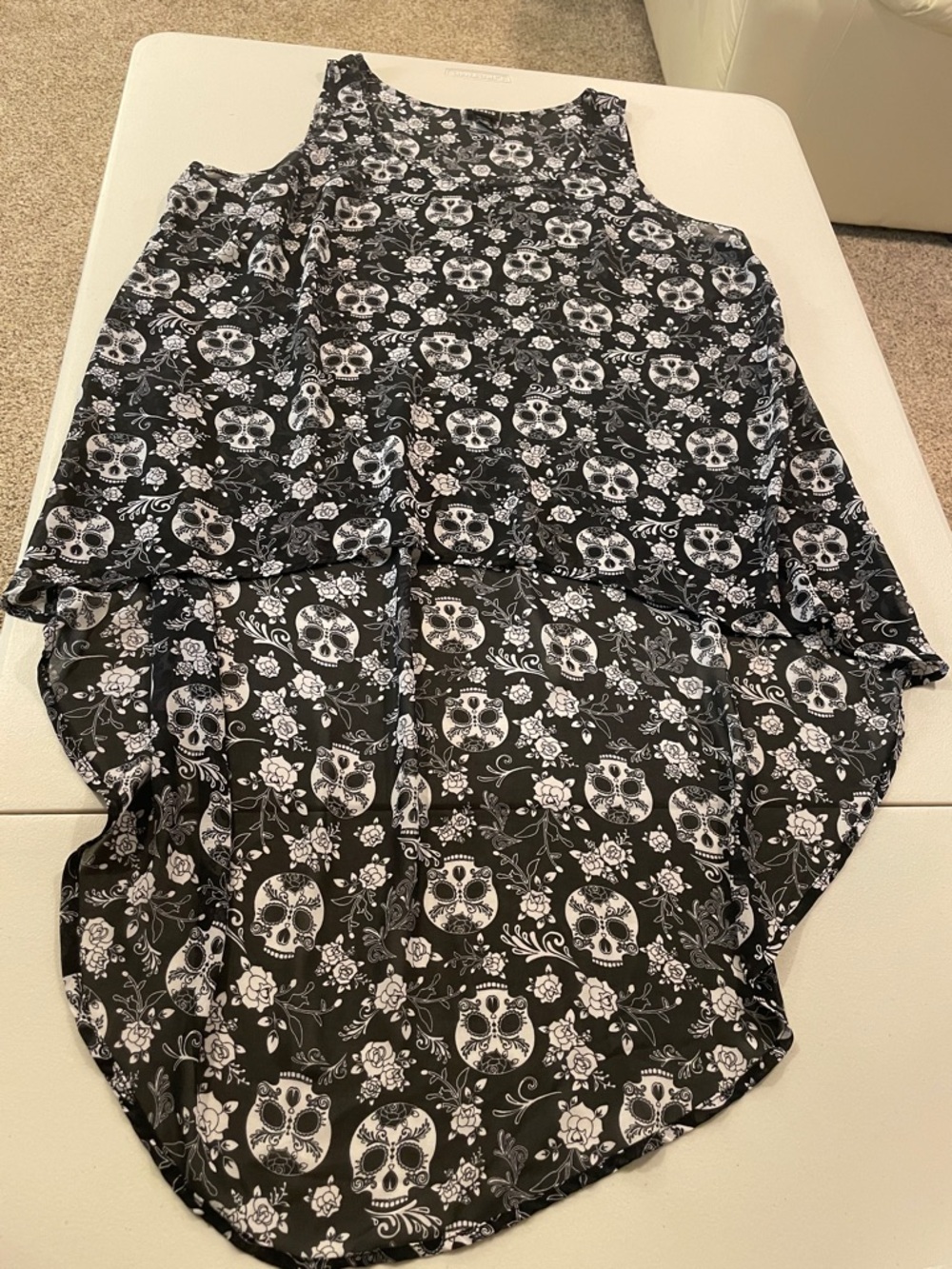 torrid Black & White Sugar Skull high Low Tank - Picture 5 of 10